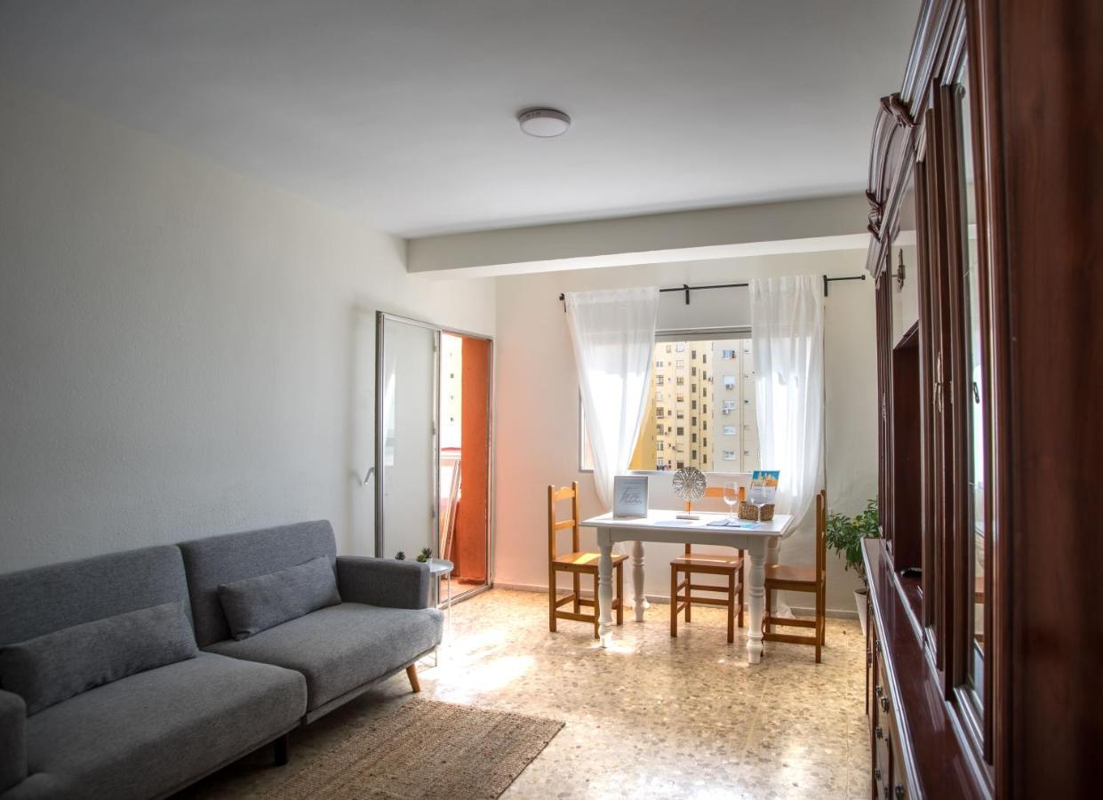 Delfín Playa Basic Ha Apartment Cadiz Bagian luar foto
